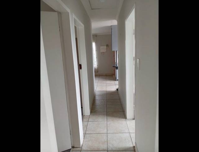 3 BEDROOM HOUSE FOR SALE IN CRYSTAL PARK